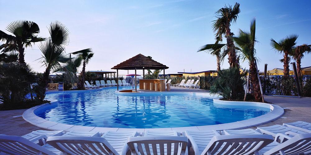 Hotel Europa Beach Village ジュリアノーヴァ エクステリア 写真