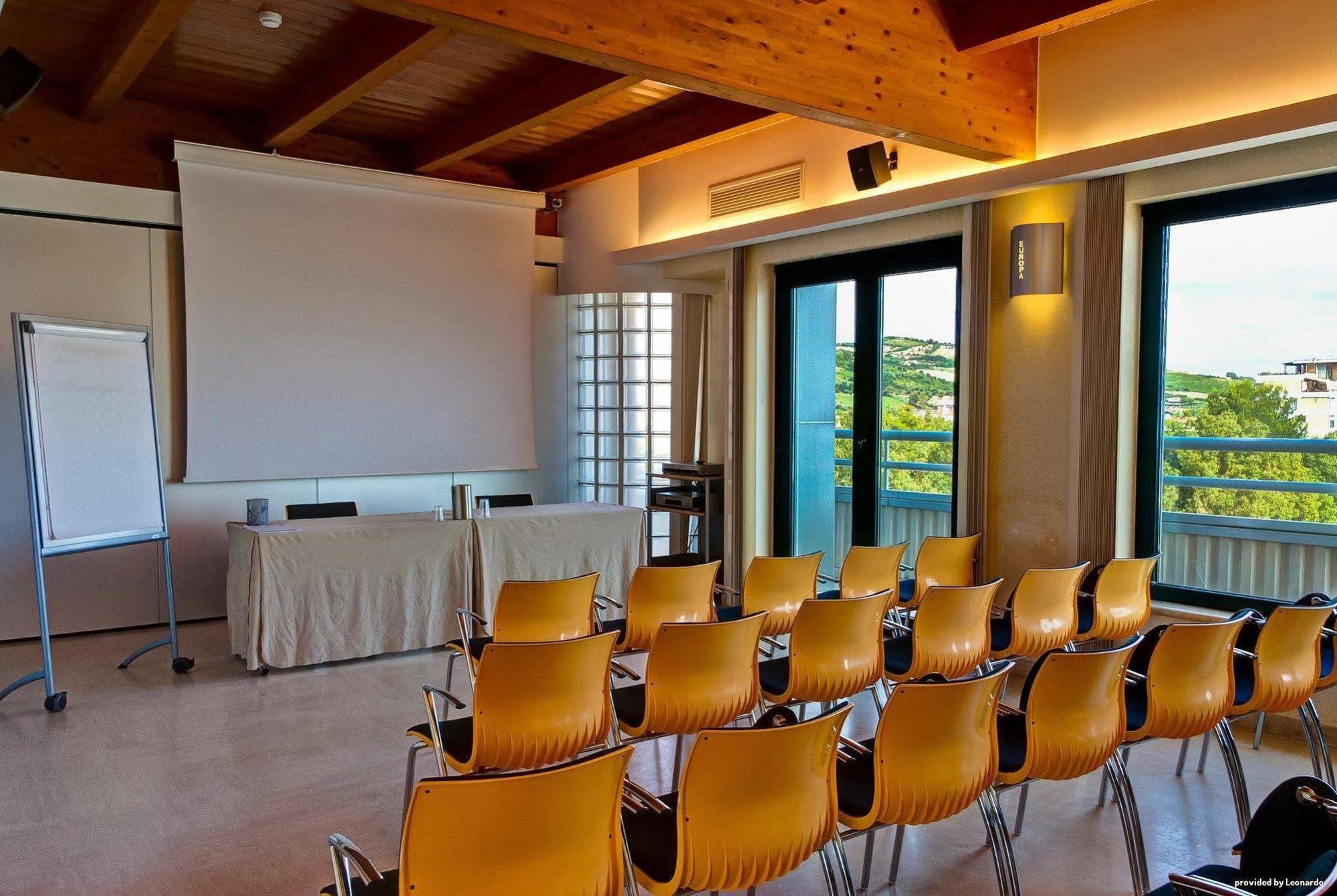 Hotel Europa Beach Village ジュリアノーヴァ エクステリア 写真